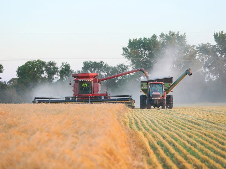 usda-nifa-grant-invests-in-beginning-farmers-dakota-college-at-bottineau